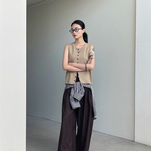 moment2024早秋新款针织圆领开衫背心女复古小众百搭叠穿马甲女