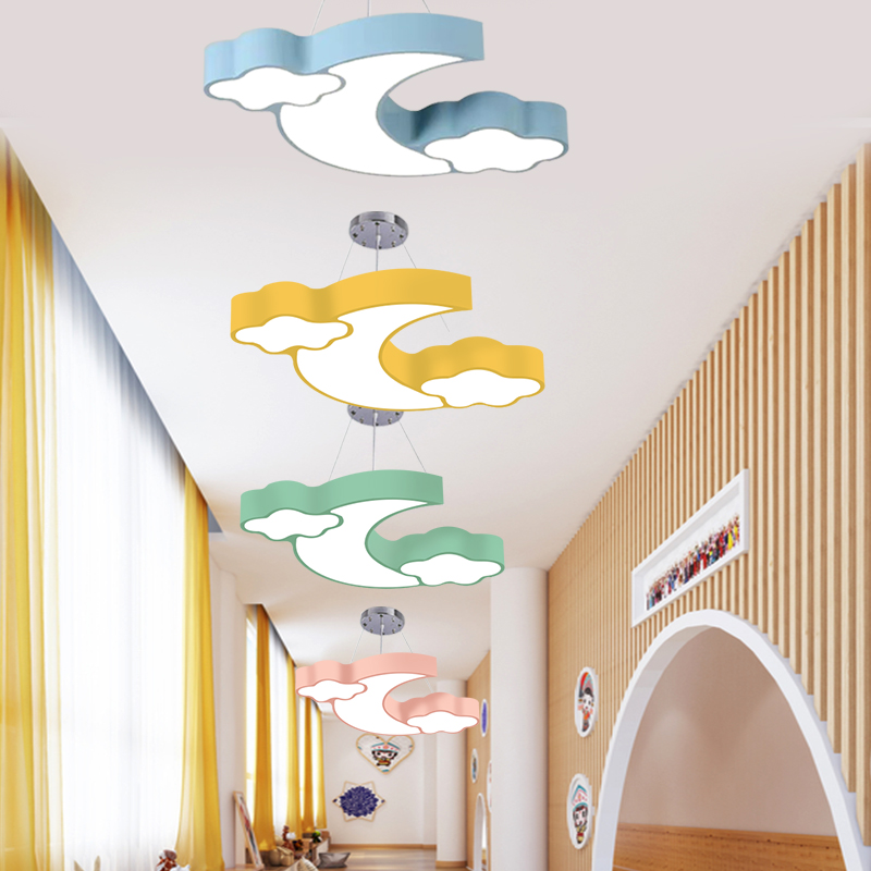led创意月亮云朵吊灯卡通幼儿园灯具儿童乐园早教培训机构造型灯