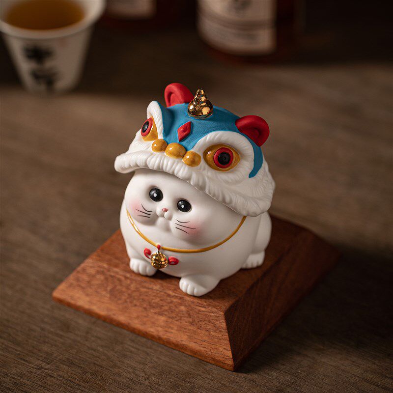 国潮醒狮招财猫小摆件客厅办公桌面装饰工艺品汽车载陶瓷可爱猫咪