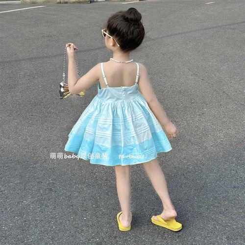 韩国童装2025夏季新款蓝色吊带连衣裙女童度假风收褶大摆背心裙子