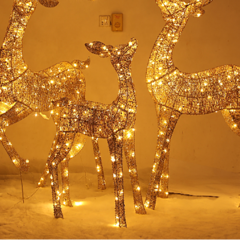 圣诞节发光鹿摆件圣诞铁艺鹿装饰品商场酒店场景布置闪粉梅花麋鹿