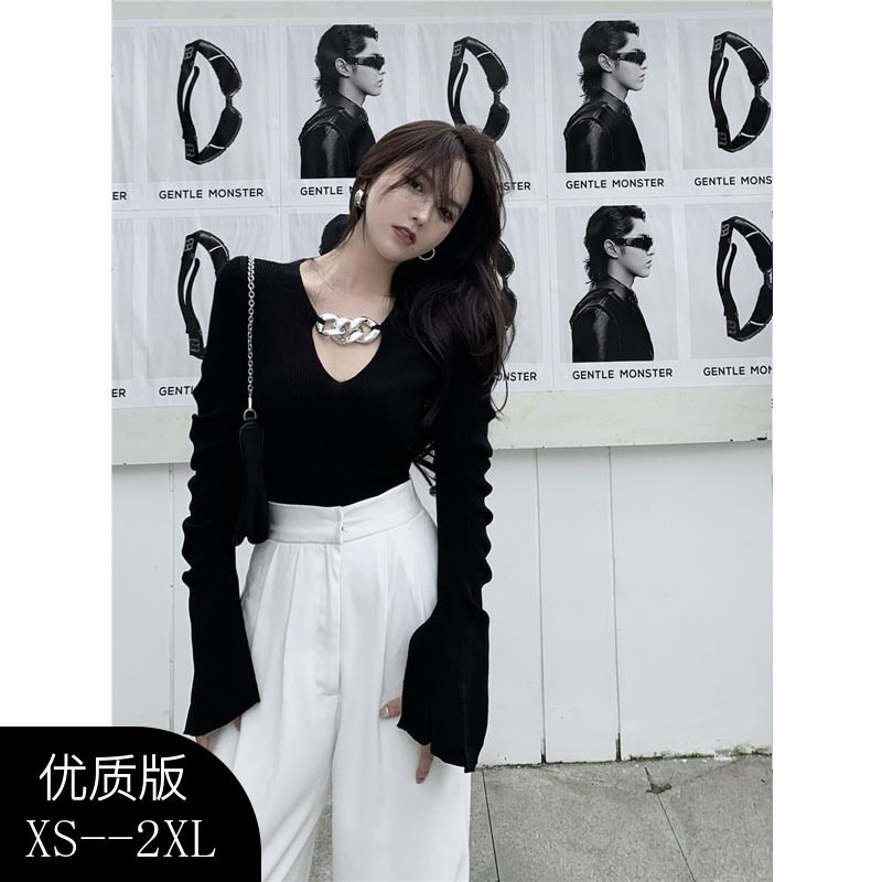 黑色毛衣v领上衣秋冬女装设计感洋气大码修身加绒内搭针织打底衫