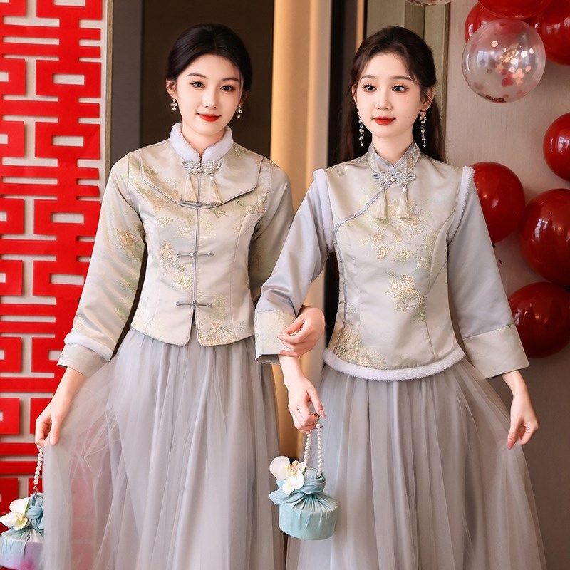 中式伴娘服2024冬季新款姐妹团礼服女长袖保暖复古旗袍气质伴娘裙