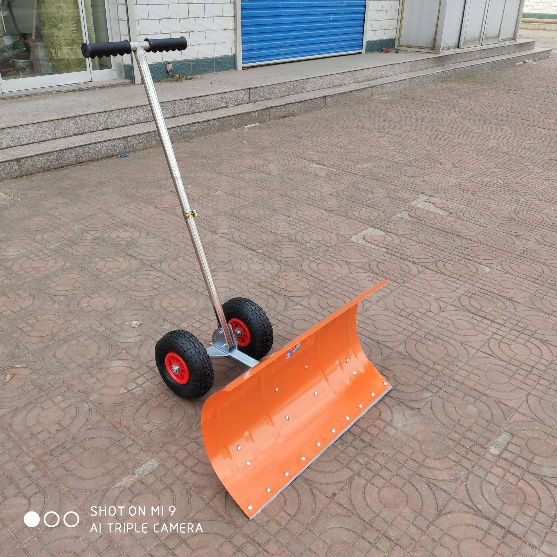 轮式雪车用小型手推雪扫雪车铲雪车家手动推雪推铲轮GII式锹厂家