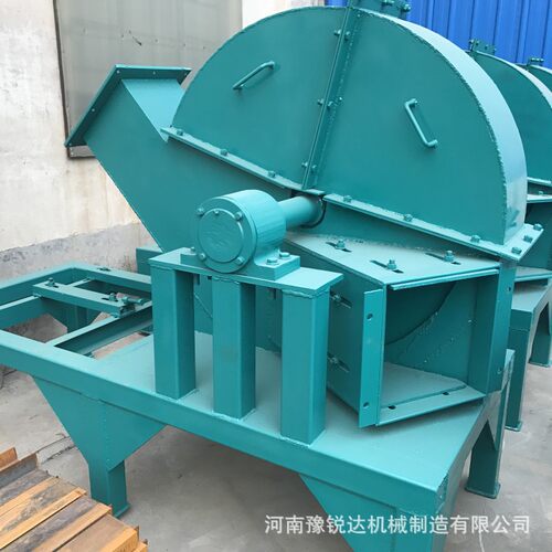 林场干湿木料盘式削片机 废木家具边角料切片机 移动型树根打片机