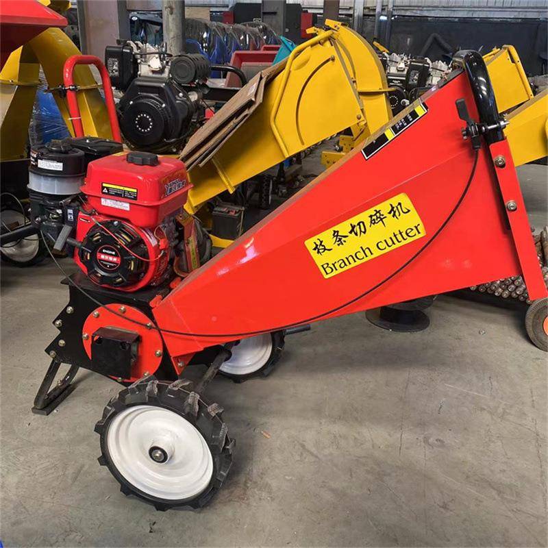 树枝粉碎家林用汽油小型碎枝机场木材秸秆粉碎VIY多机用途碎枝机
