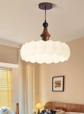 中风卧室吊灯法式奶油风温馨古48824房灯护间眼实木书房灯复古吊