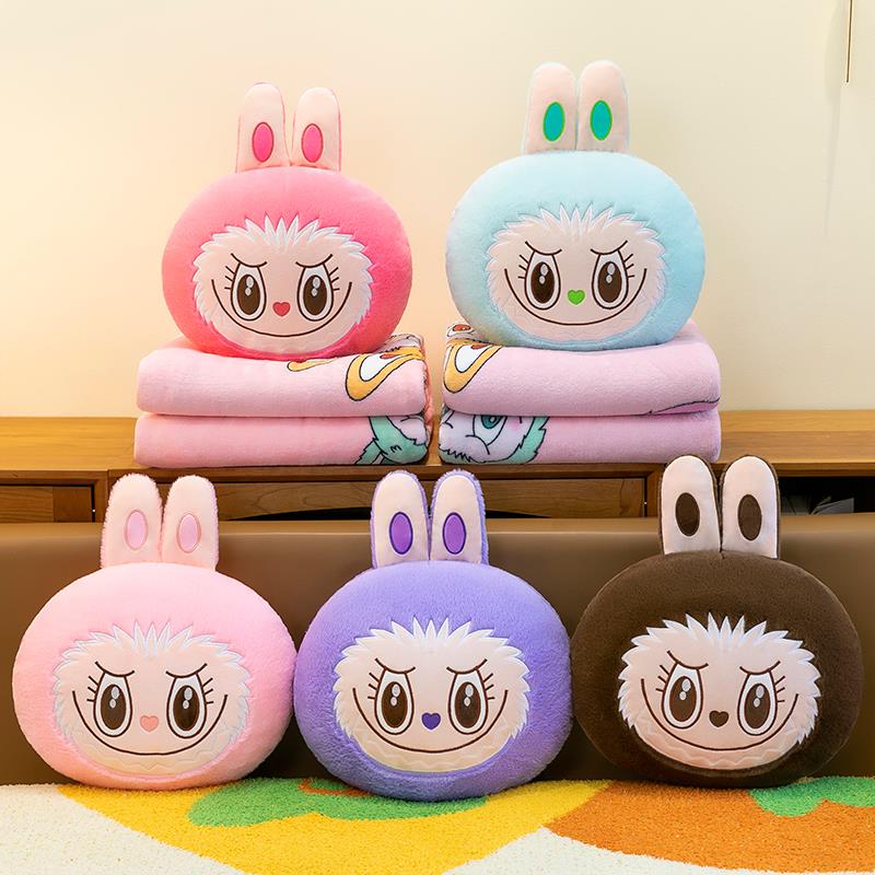 动漫卡公沙通靠垫WKB熊猫抱枕毯子发客厅办室睡觉车午睡被子载空