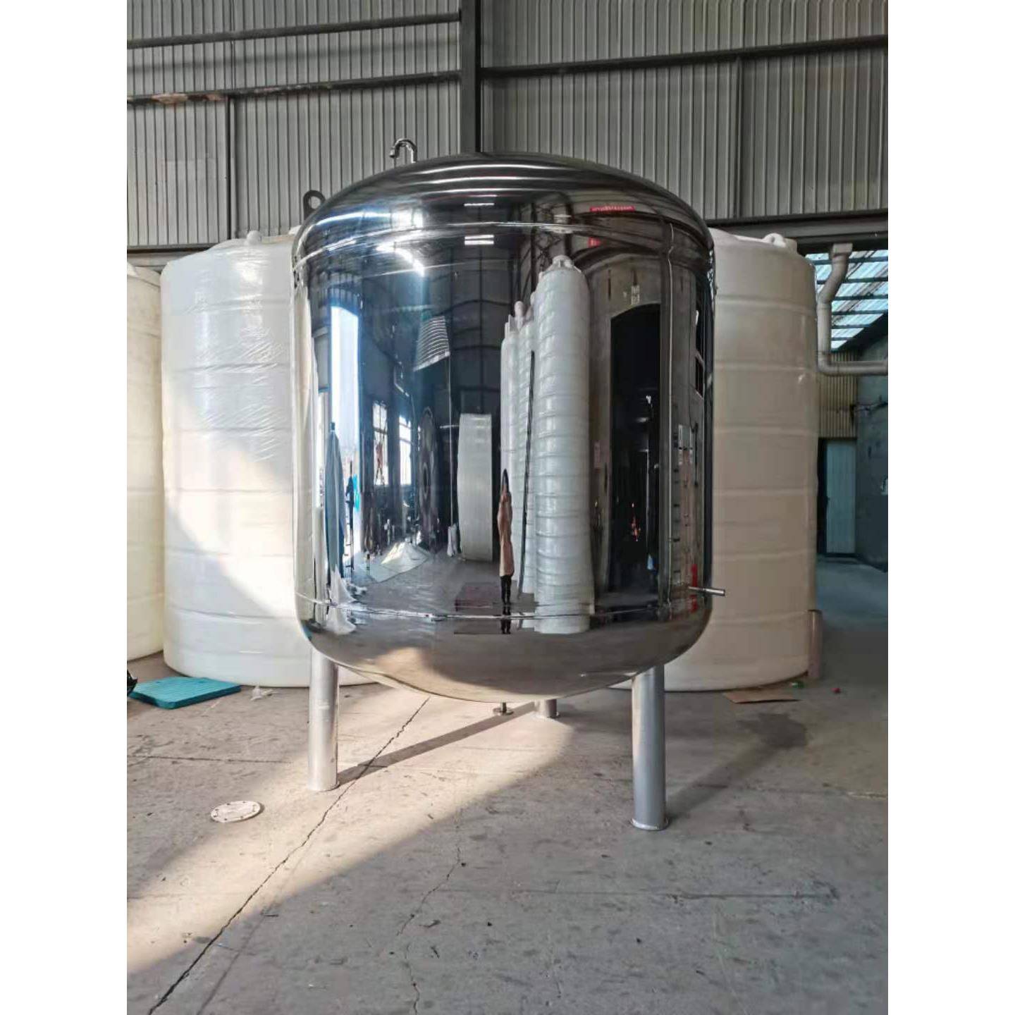 日兴不锈钢可以做各304/316l不锈品钢BSQ成罐种异形储罐工厂发货