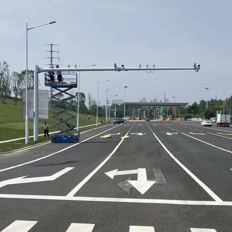 户外路八角控杆电警监控杆横杆臂163小区道交通监监控镀锌信号灯