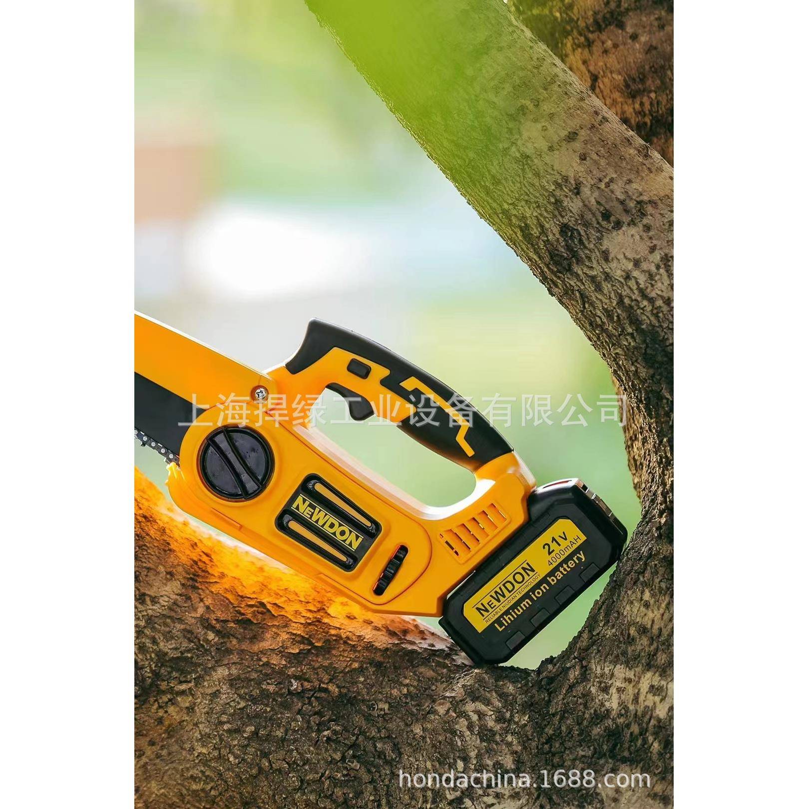 精品户电:FD4008链锯手持外家用伐木充电式锂锯园林小型伐木修枝