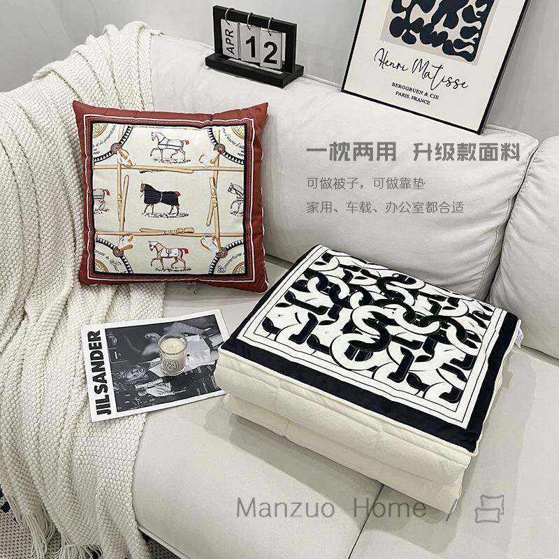 爱马FTP者汽车枕子两用四季通用毯靠枕车用被午睡办抱公室折叠多