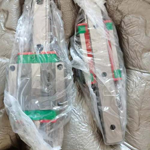 RUE25-D-FE-W2-G2V3-280加宽导轨滑块TKVD15-W-265-32.5-32.5