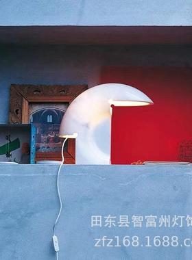 现代简约北欧红色LED装饰台灯树脂大理石创意卧室床头灯