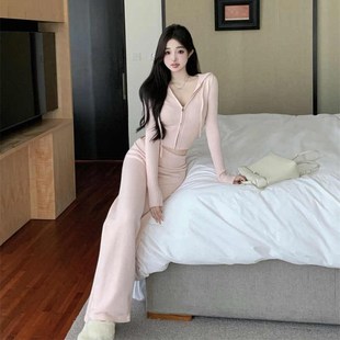 休闲套装粉色温柔连帽长袖毛衣外套上衣女秋季针织阔腿长裤两件套