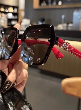 轻奢墨镜女款防紫外线大脸显瘦开车偏光太阳镜登山户外防晒显脸小