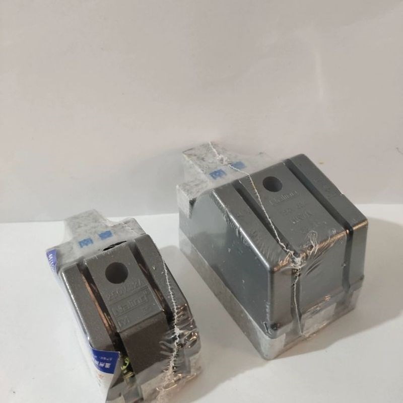 南菱光伏隔离闸刀开关HK1N-32 63/2F单相汇流箱刀闸2P32A63A紫铜