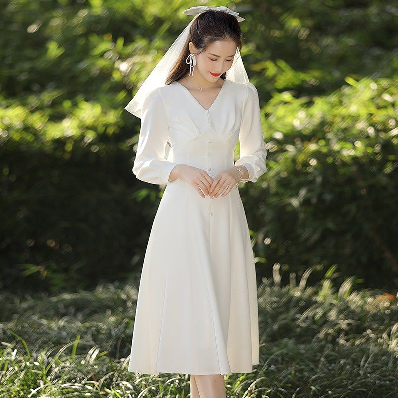 登记领证小白裙法式秋冬高级感长袖缎面个子轻婚纱订婚礼服仪式感