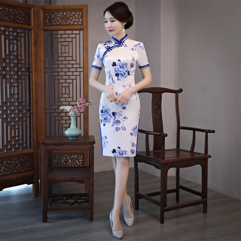 青花瓷旗袍短款中国风走秀演出礼服年轻时尚春夏女装小个子日常裙