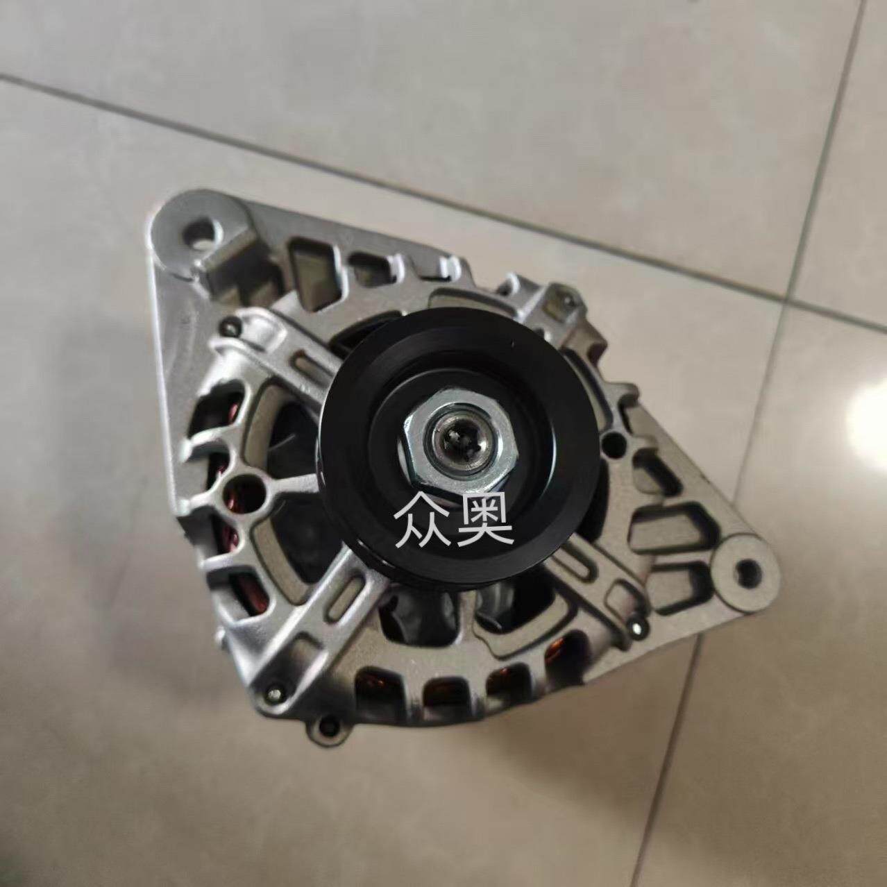 适用现代雅绅特发电机3730023700发电机3730026100发电机12V90A
