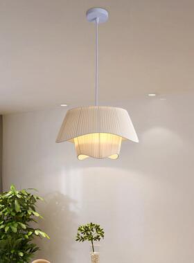 全光谱轻法式奶油摆卧36142布室吊灯网红中古裙灯北欧现代简约艺