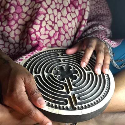 Meditation Finger Labyrinth Meditation 木制冥想手指迷宫工具
