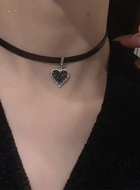 黑色桃心皮绳项链脖子饰品颈带时尚个性简约锁骨链配饰颈链项圈女