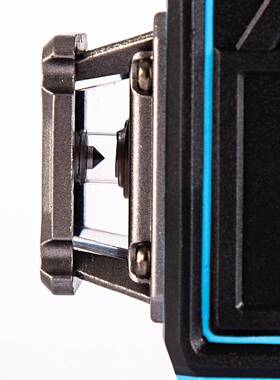 8线强光锂激光水平仪12墙线一体贴仪69016线高精度电绿光水平仪