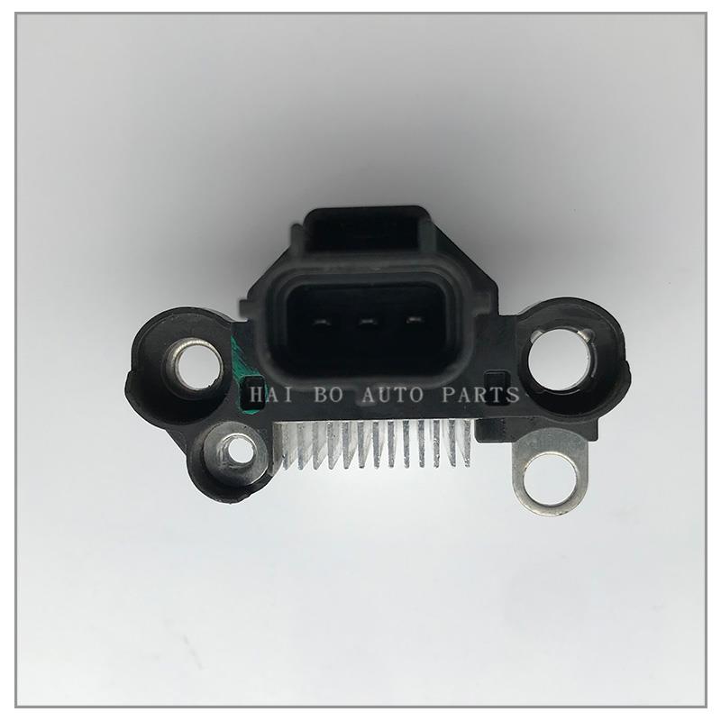 适配福特金牛座维修厂配件 汽车发电机电子交流电压调节器12V24V