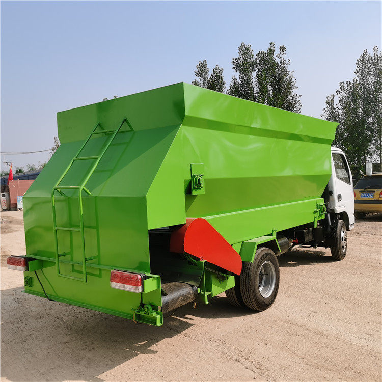 柴油左右出料牛场撒料车干湿饲草料投料机全日粮自动送料喂牛车,畜牧/养殖物资,饲料投料机,淘宝优惠券,粉丝福利购,淘宝优惠卷