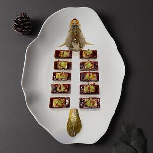 创意异形陶瓷白色盘子椭圆奇形怪状冷菜凉菜盘特色酒店网红餐厅具