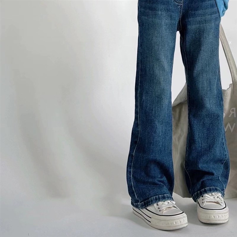 女童喇叭牛仔裤显瘦显高2024秋冬中大童可亲子学生小个子百搭休闲