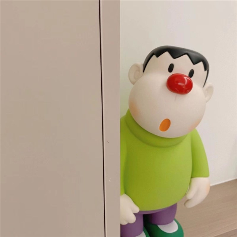 潮玩网红胖虎歪头创意小摆件新款桌面车载电视柜玄关酒柜玩偶玩具