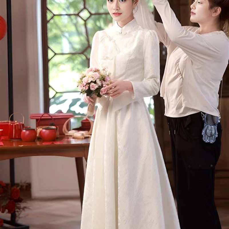 白色订婚礼服领证登记小白裙2024新款敬酒服宴会连衣裙中式夏季