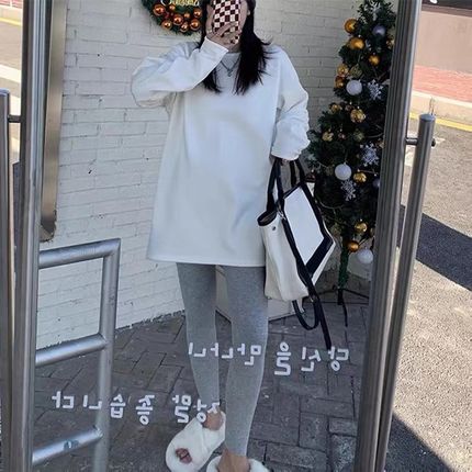 白色打底衫女秋冬内搭宽松圆领加绒长袖t恤大码中长款遮屁股上衣