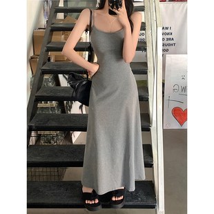 MosesQueen魔西女王树莓红气质收腰吊带连衣裙修身显瘦打底长裙