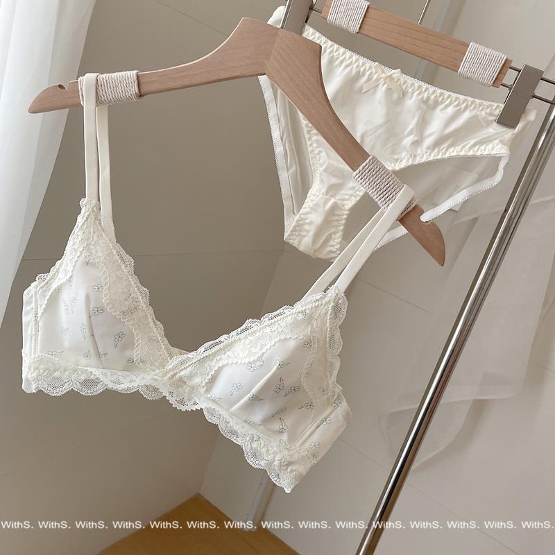 「馥郁的呼吸」法式浪漫~柔软薄杯小胸少女内衣无钢圈内衣套装