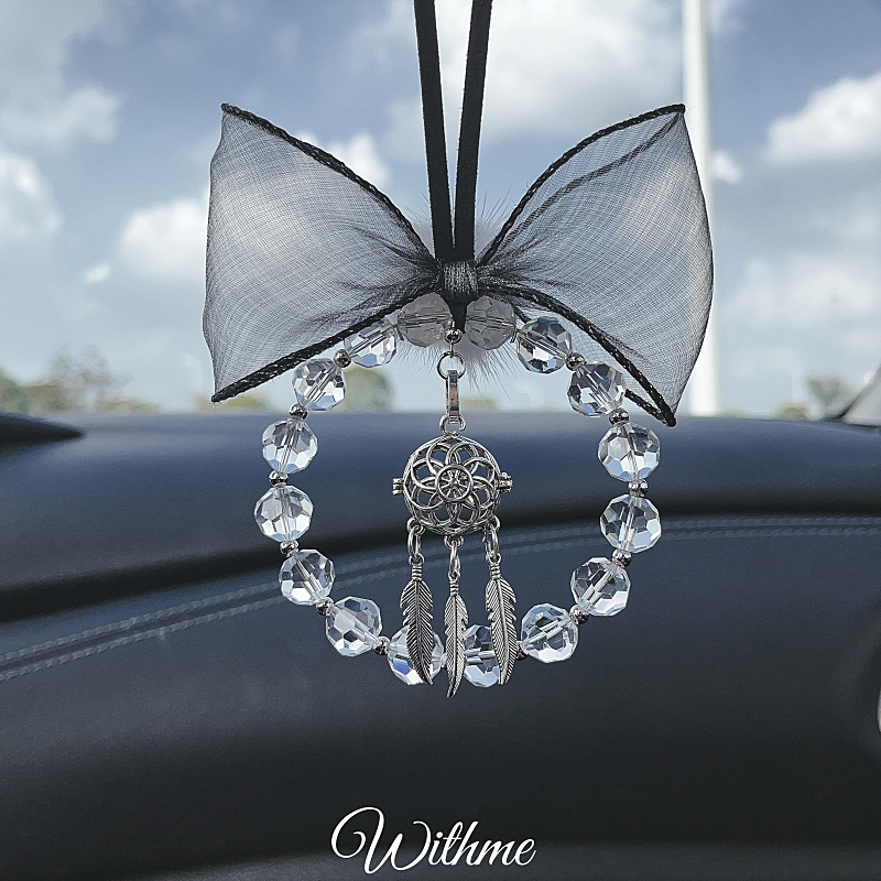 汽车挂件车载香薰挂饰车内後照镜吊坠女士水晶香水车用饰品蝴蝶结