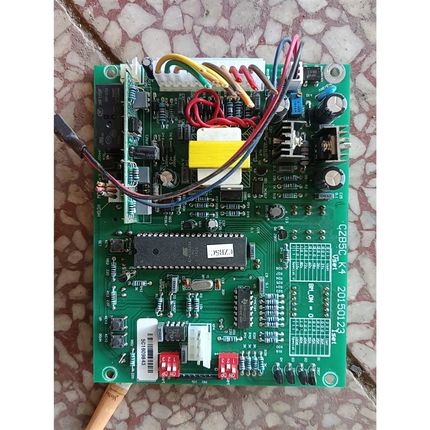 拆机施能充电机电路板,型号是CZB5C_K4,成色如图,拆机