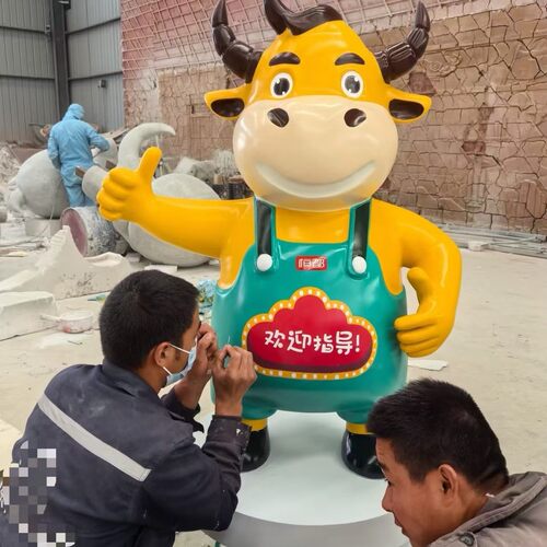 玻璃钢卡通雕塑网红大型IP形象吉祥物可爱公仔商场户外园林摆件