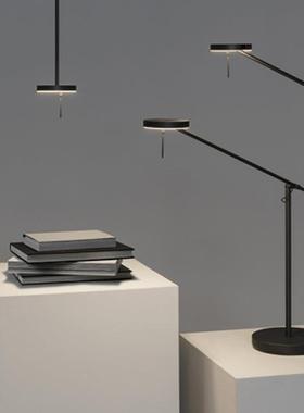 简约极简办公桌阅读台灯设师性床17072头柜样板个间可转氛围计灯