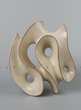 空合现代简约抽酒象曲线白色艺陶瓷雕塑 样板KTQ0491房售楼摆处店