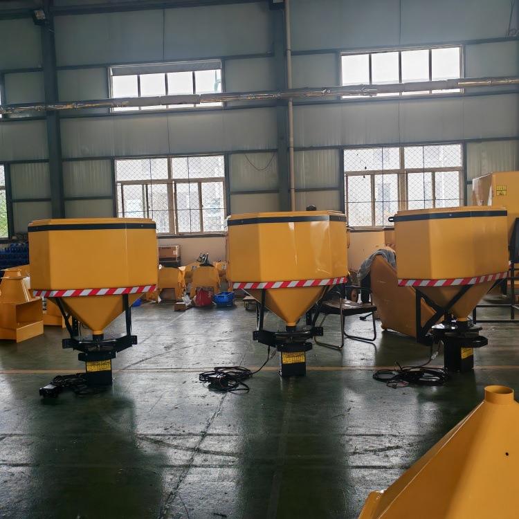 DEN融融剂撒布机载市政环卫街道除雪雪撒布机皮雪卡车式融雪撒盐