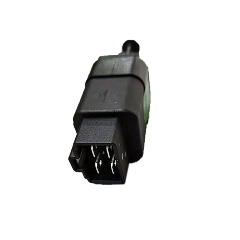 适用博越滨瑞星越嘉际远景X6 EV450制动灯/刹车灯开关离合器开关