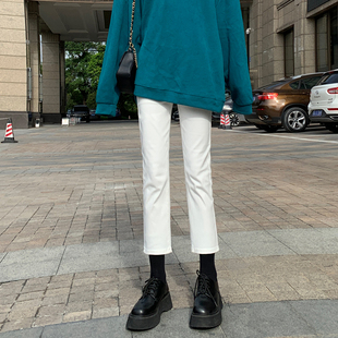 白色牛仔裤女2021年秋装新款高腰冬加绒八分宽松显瘦烟管直筒裤子