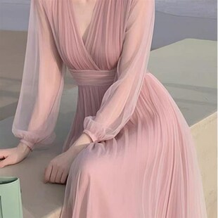 法式温柔系穿搭高端精致轻奢高级感上流社会粉色雪纺连衣裙春