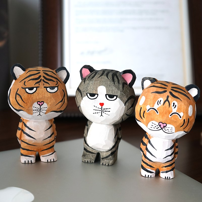 呆萌老虎猫手工木雕小摆件公仔可爱木质雕刻治愈系卡通书桌装饰品