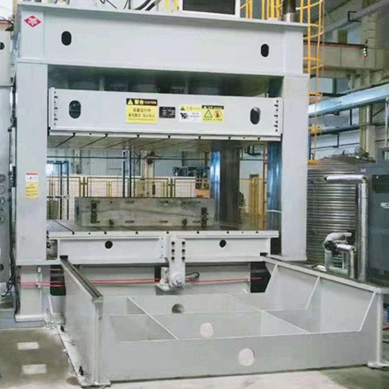 大吨位液压机1000-3000吨龙门框架液压机1250吨移动工作台油压机