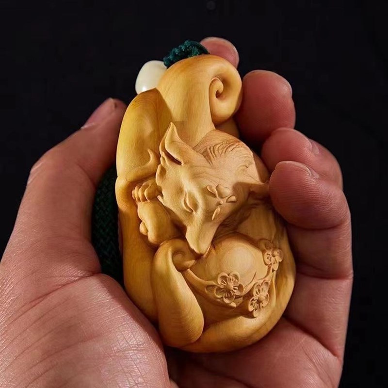 太行崖柏木雕九尾狐狸手把件实木雕刻文玩工艺品女生桌面手工礼品