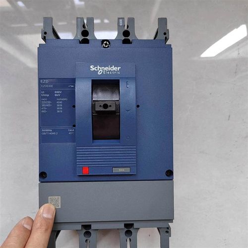 塑壳EZD630E  3P  500A